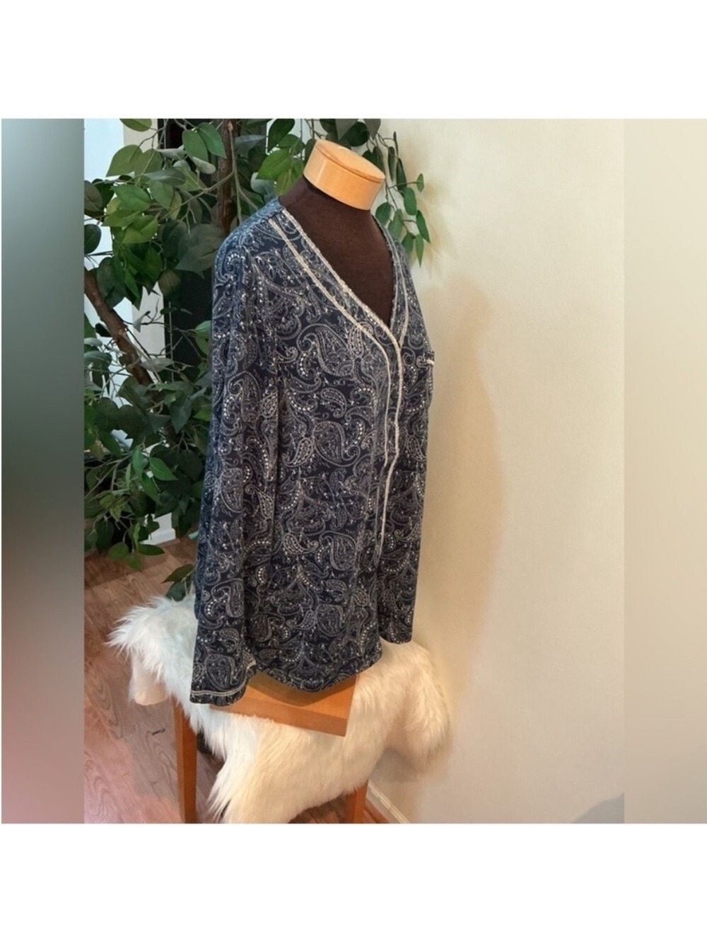 Secret Treasures Loungewear Top Size 2X Blue Paisley Sleepwear Pajama Shirt - Picture 3 of 13